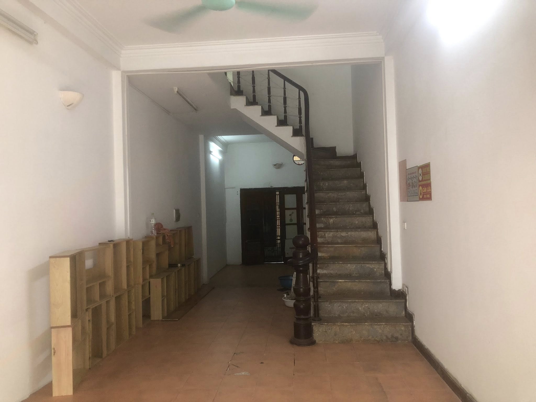 Cho thuê nhà Mặt Phố Trần Duy Hưng, 5 tầng x 60m2, 7 ngủ, 5 vệ sinh, 50 Triệu - Ảnh chính